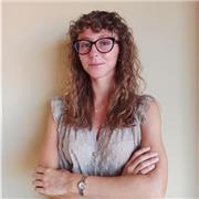 Dottoressa magistrale in Giurisprudenza e praticante avvocato impartisce lezioni a studenti delle scuole superiori e delle univers